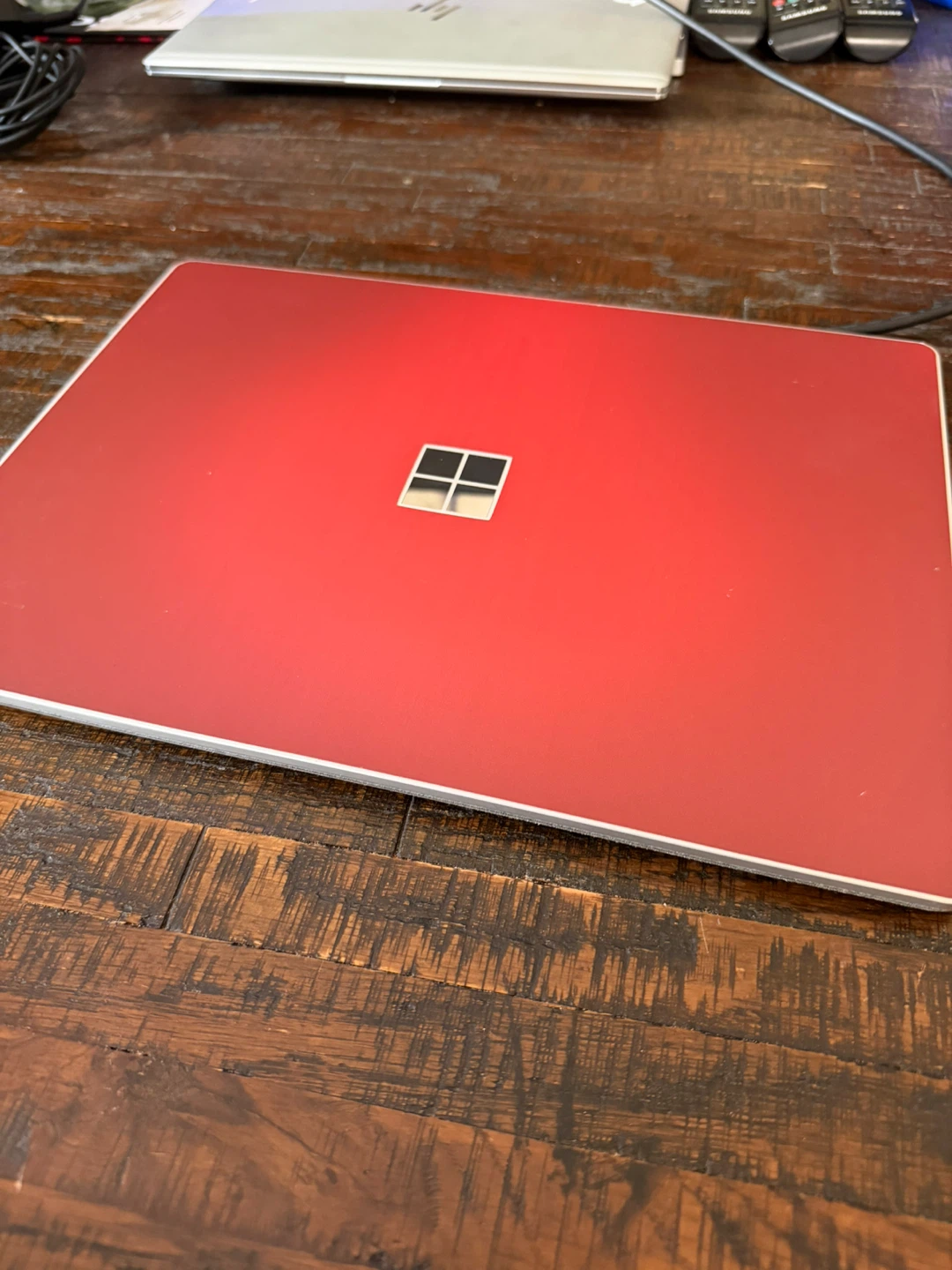 Microsoft Surface Laptop