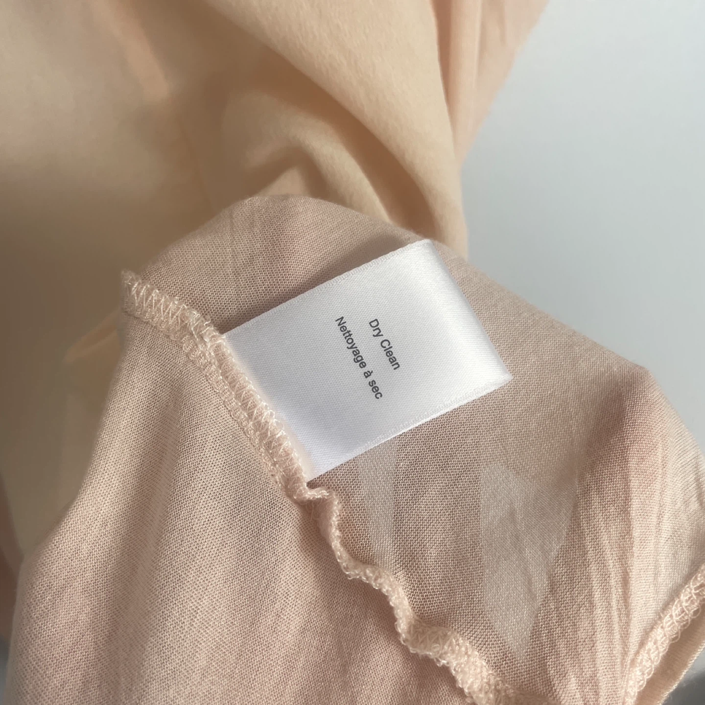 Aritzia Babaton Pink Silk Tunic Blouse Size Small - photo 5