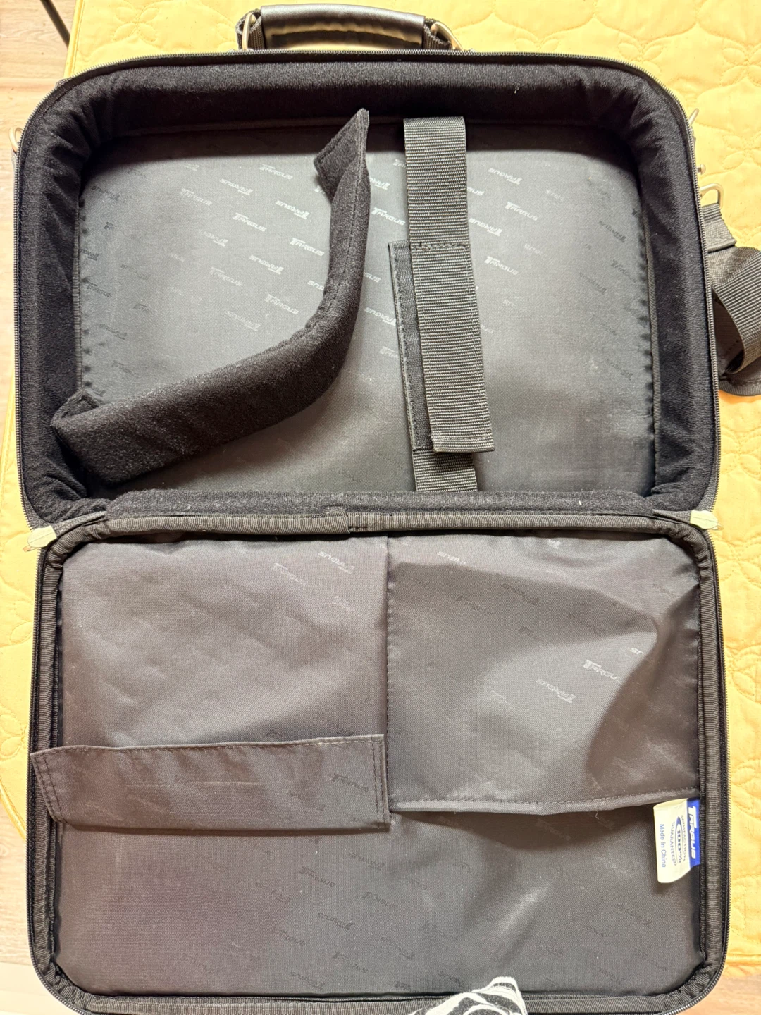 Targus Black Laptop Bag - photo 2