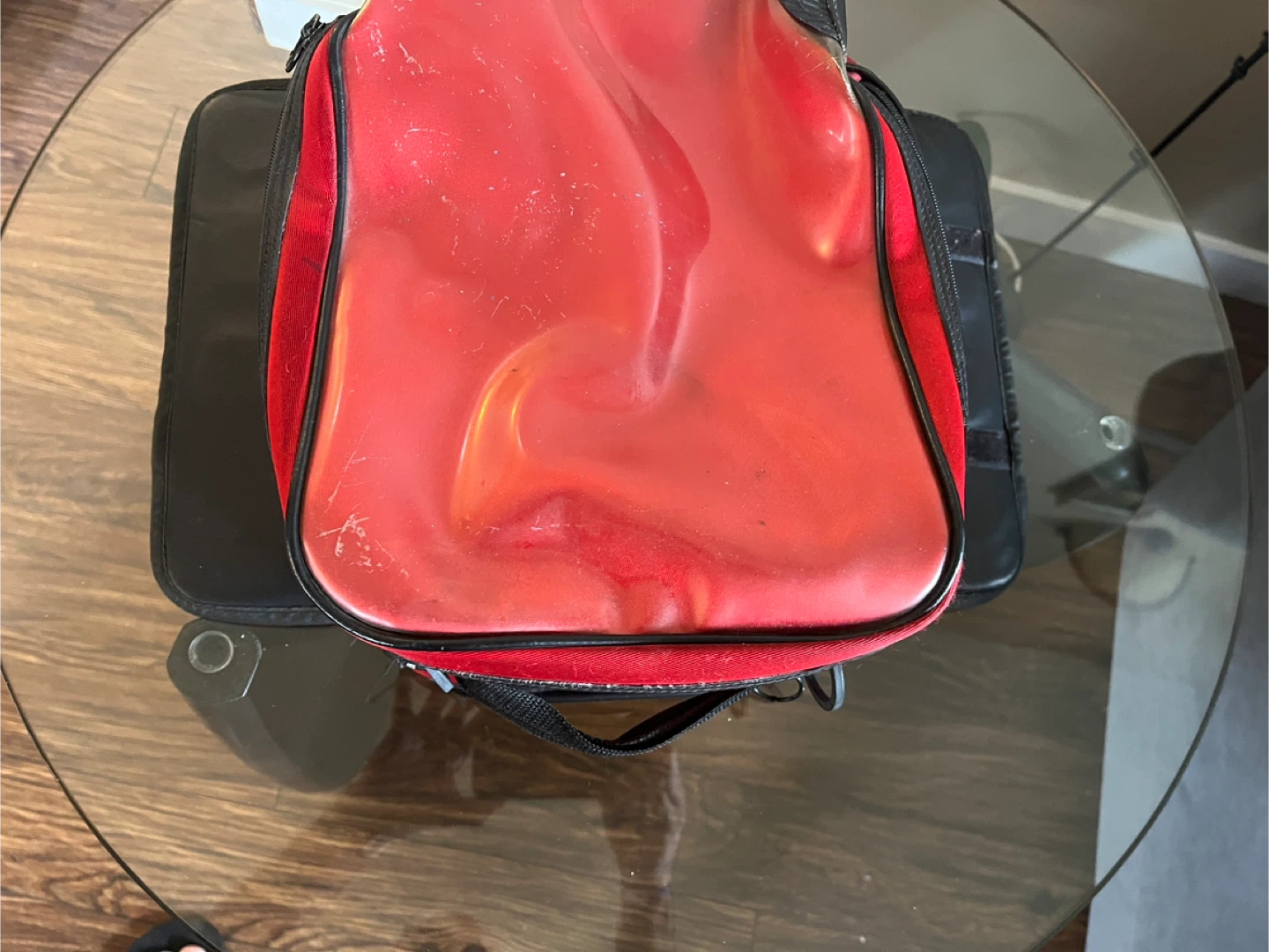 Motorcycle magnetic tank bag