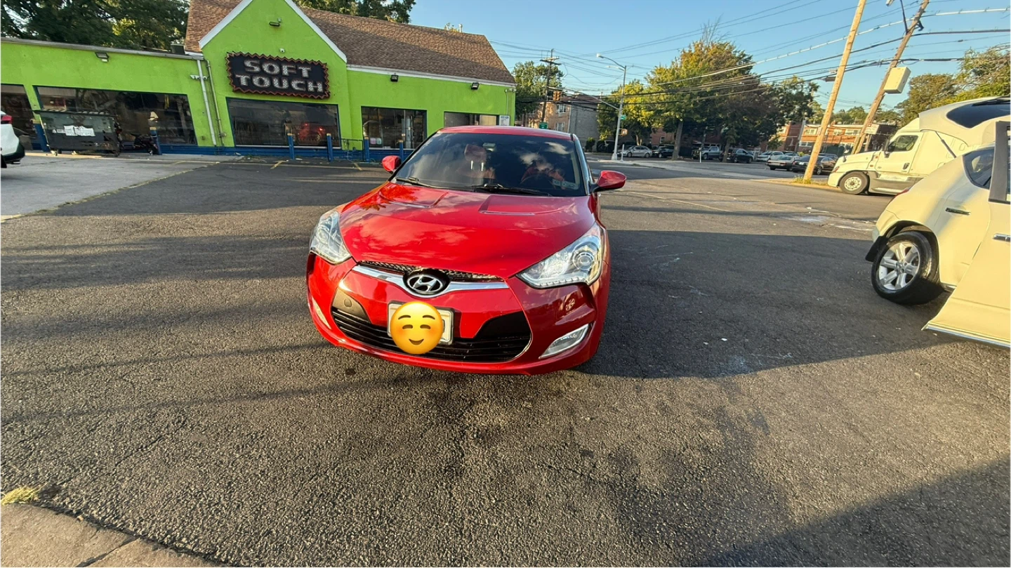 Red Hyundai Veloster 2015 - photo 2