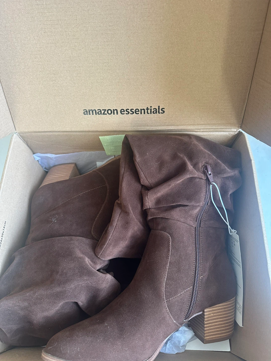 Amazon Essentials Brown Suede Boots - US 8.5, New - photo 2