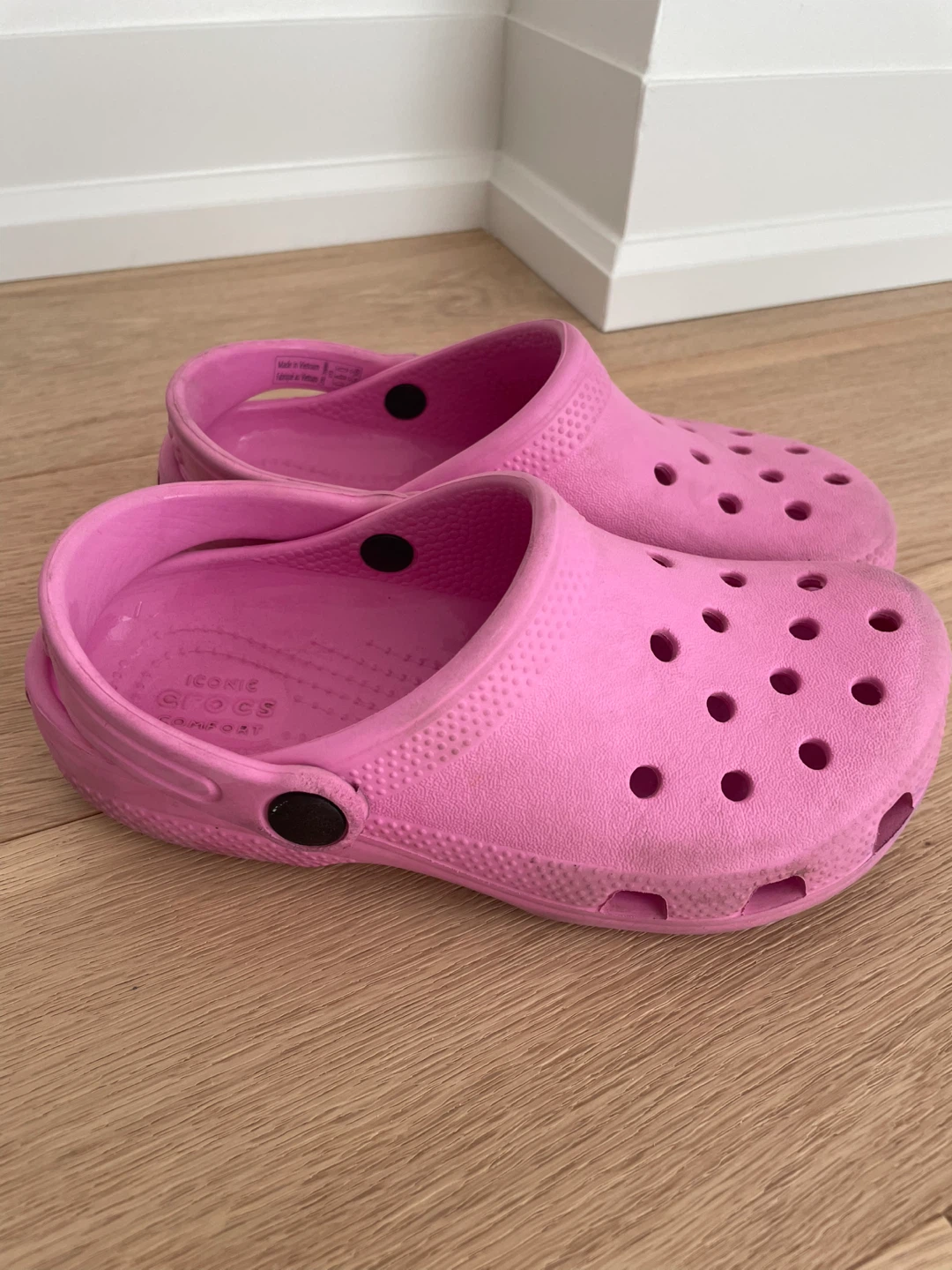 Girls Pink Crocs Size C13 - photo 2