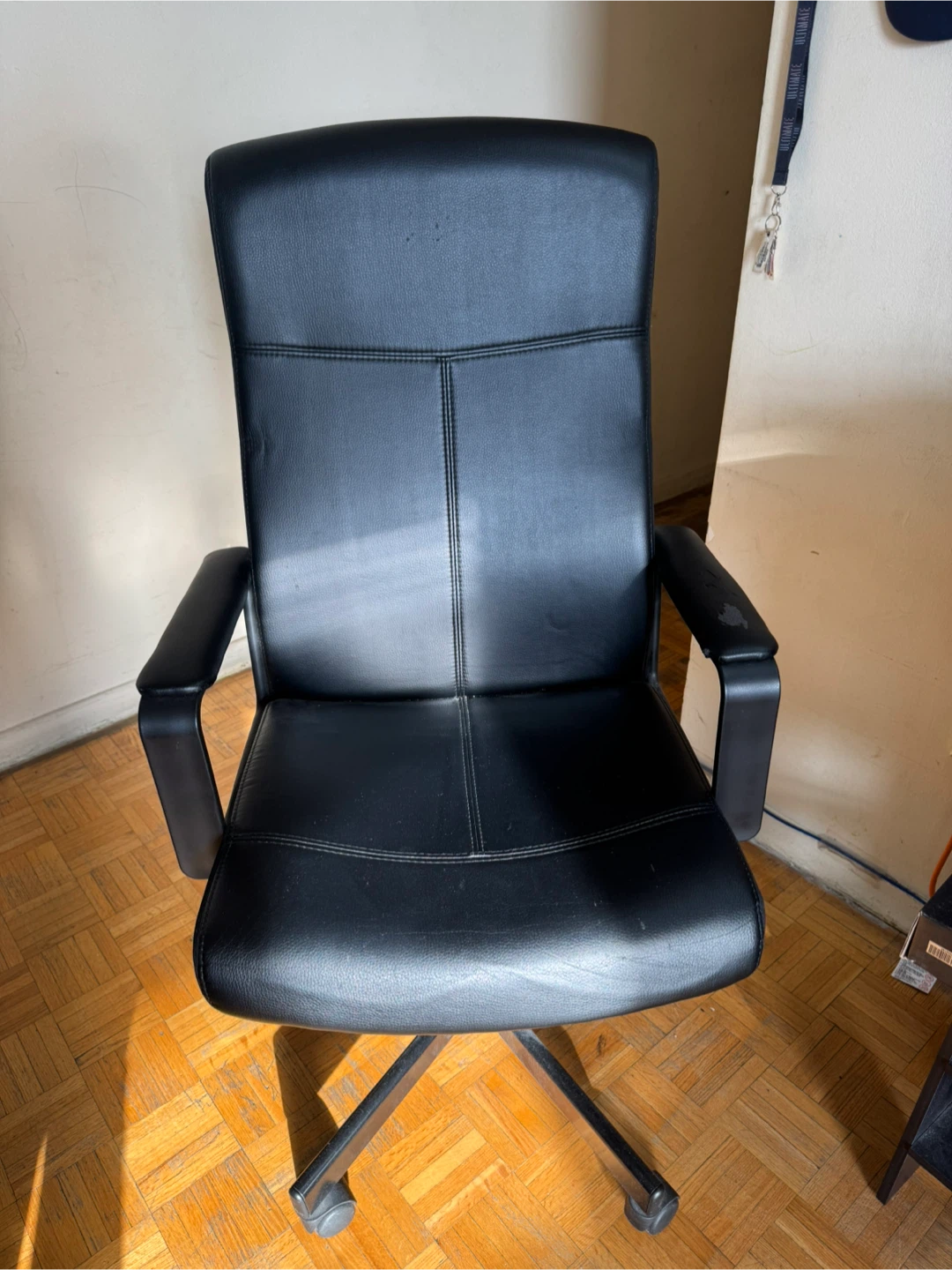 Black Office Chair - photo 2