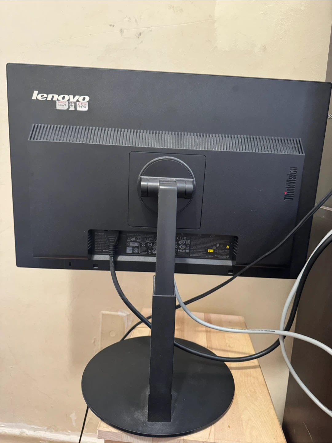 Lenovo ThinkVision LCD Monitor - photo 2