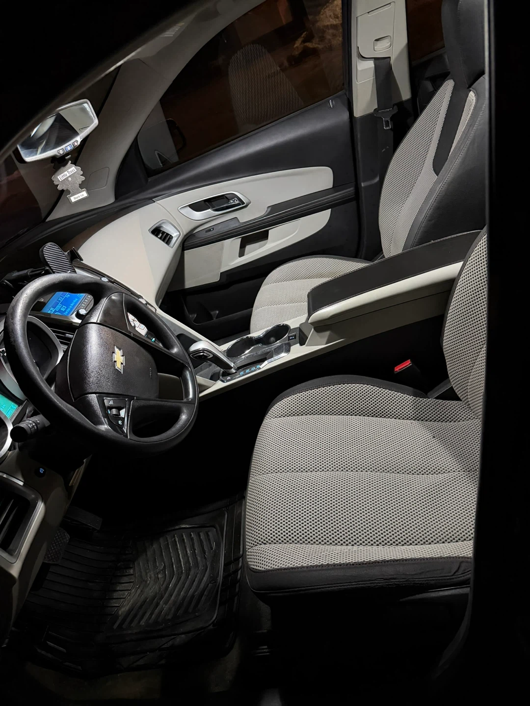 Blue Chevrolet Equinox SUV - photo 5