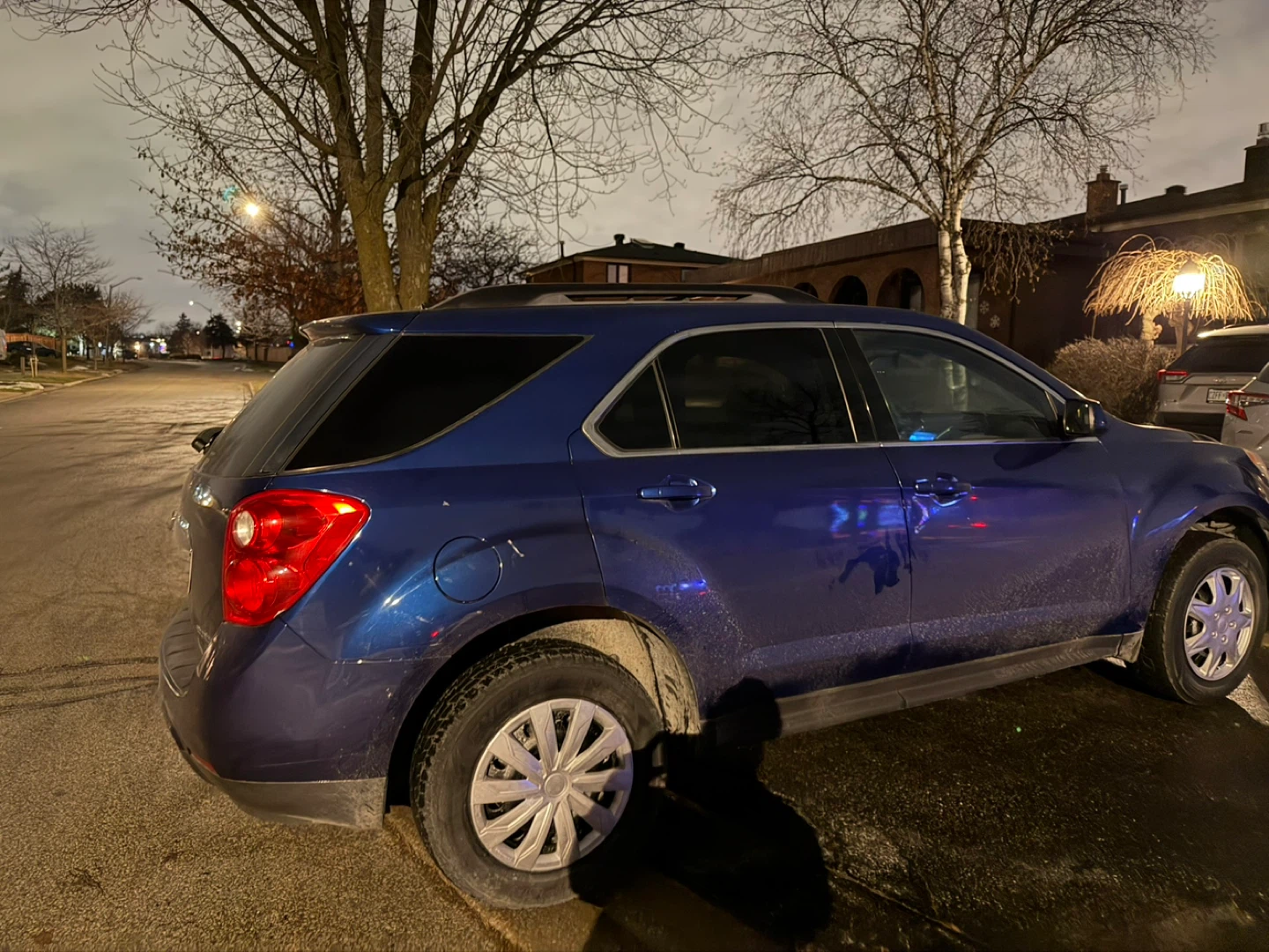 Blue Chevrolet Equinox SUV - photo 3
