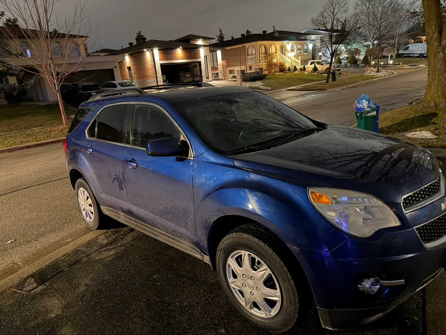 Blue Chevrolet Equinox SUV - photo 2