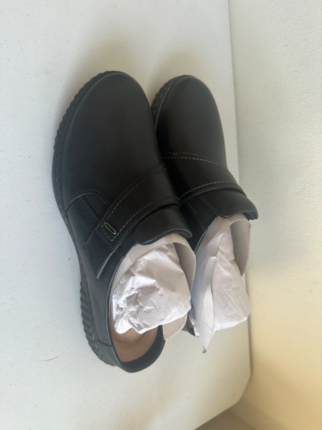 Clarks Caroline Bay Black Leather Clogs - Size 11M