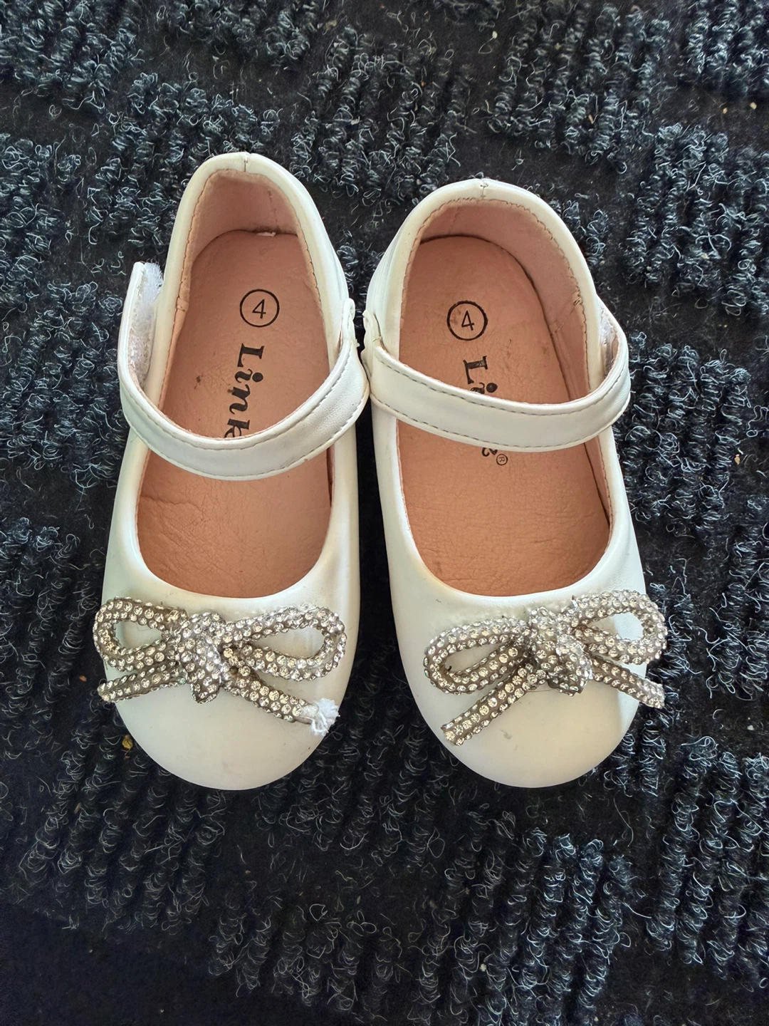 Little Blue House White Shoes - Size 4