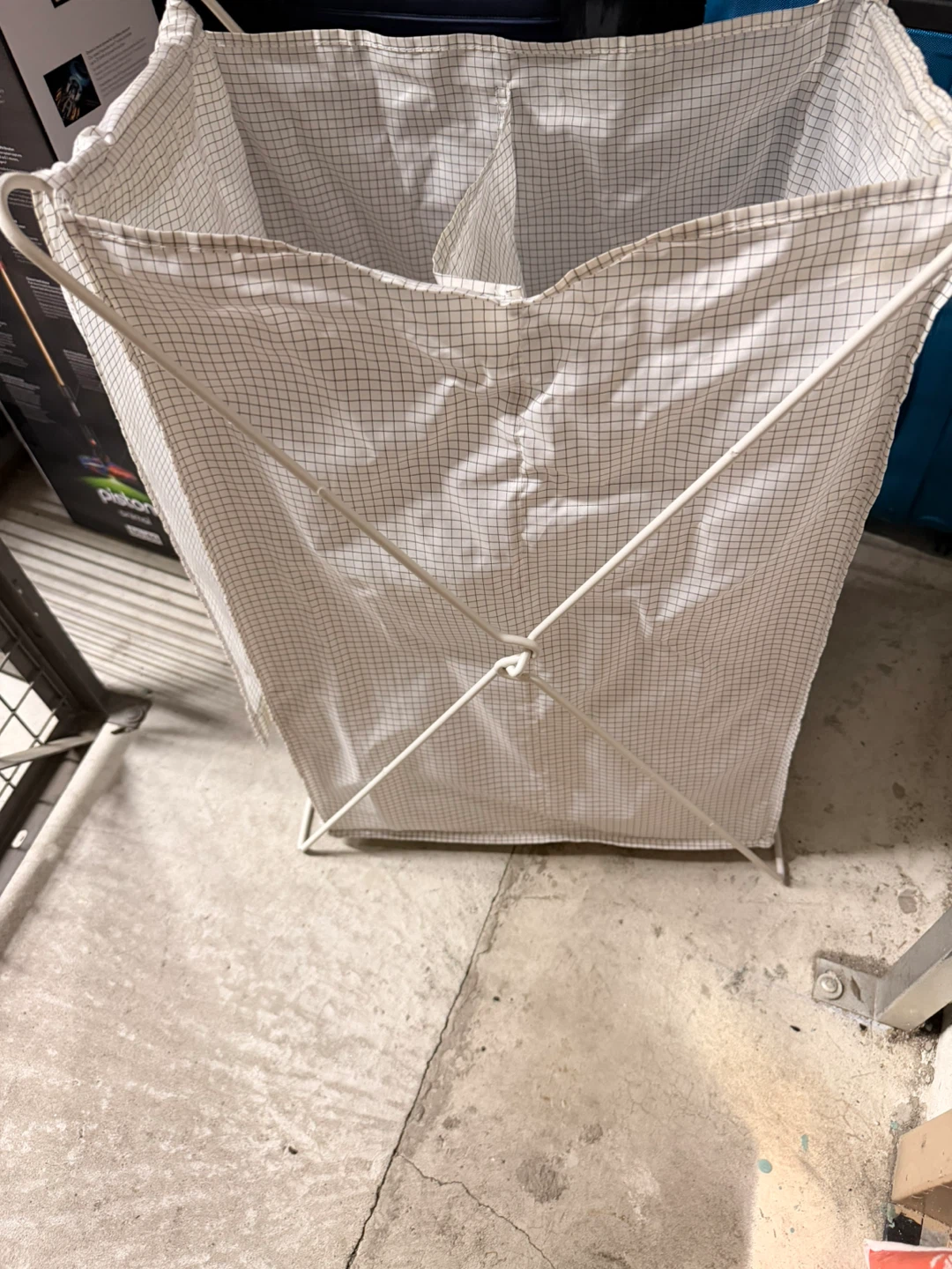 IKEA Branäs Laundry Basket with Frame🏆