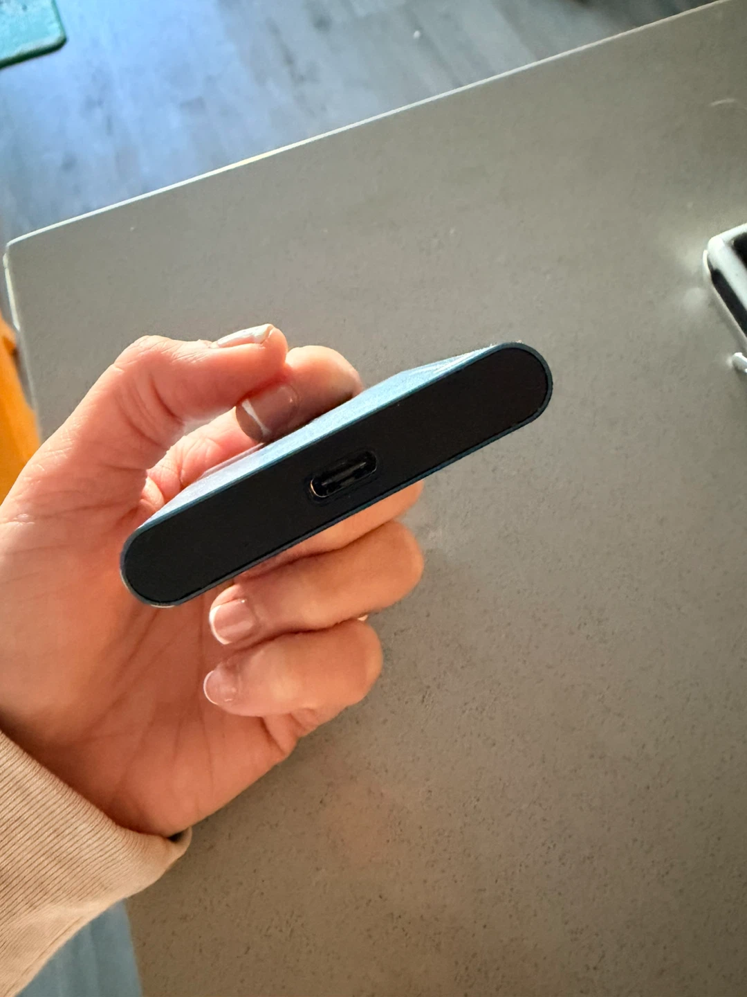 Samsung Portable SSD T5 - Blue 500gb - photo 2