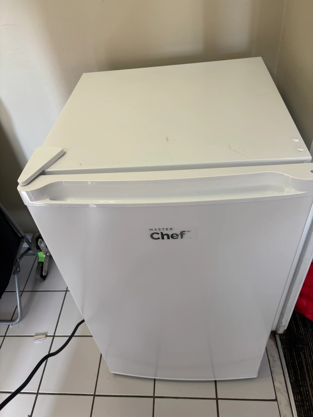 Master Chef Mini Fridge - White