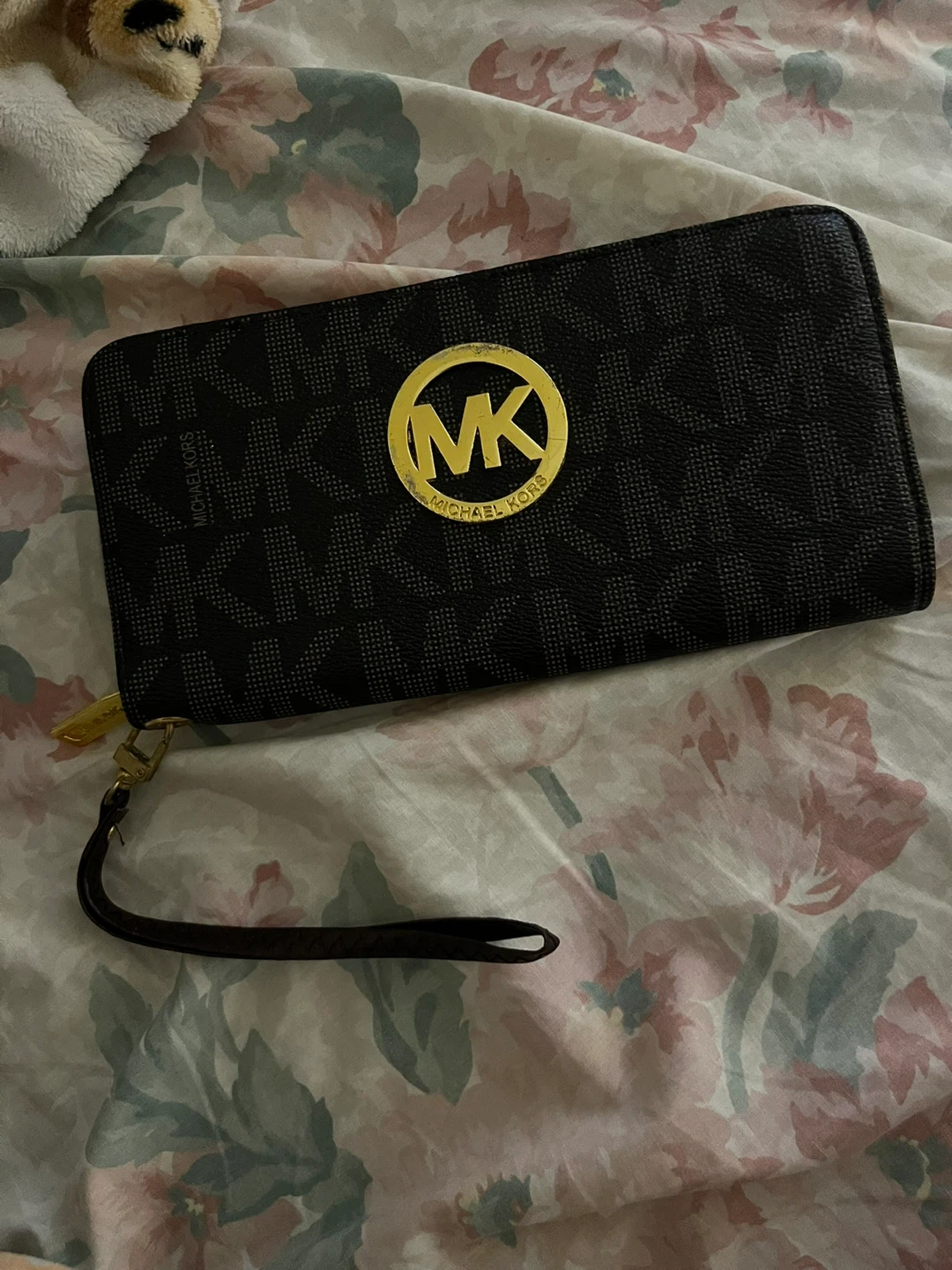 Michael Kors Wristlet Wallet