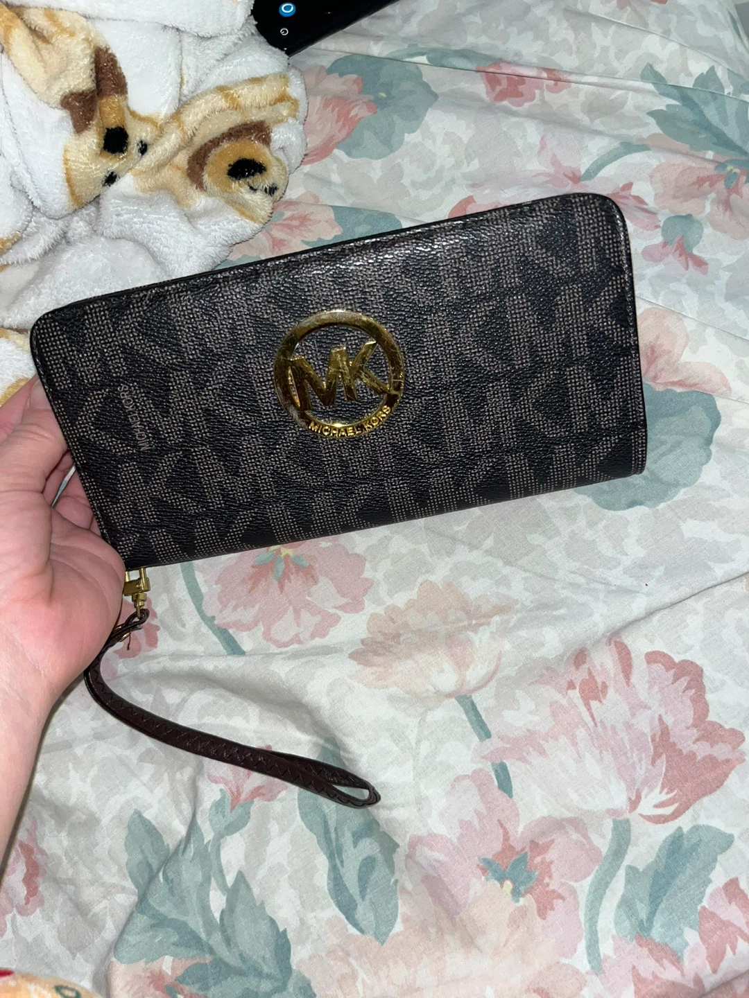 Michael Kors Wristlet Wallet - photo 2