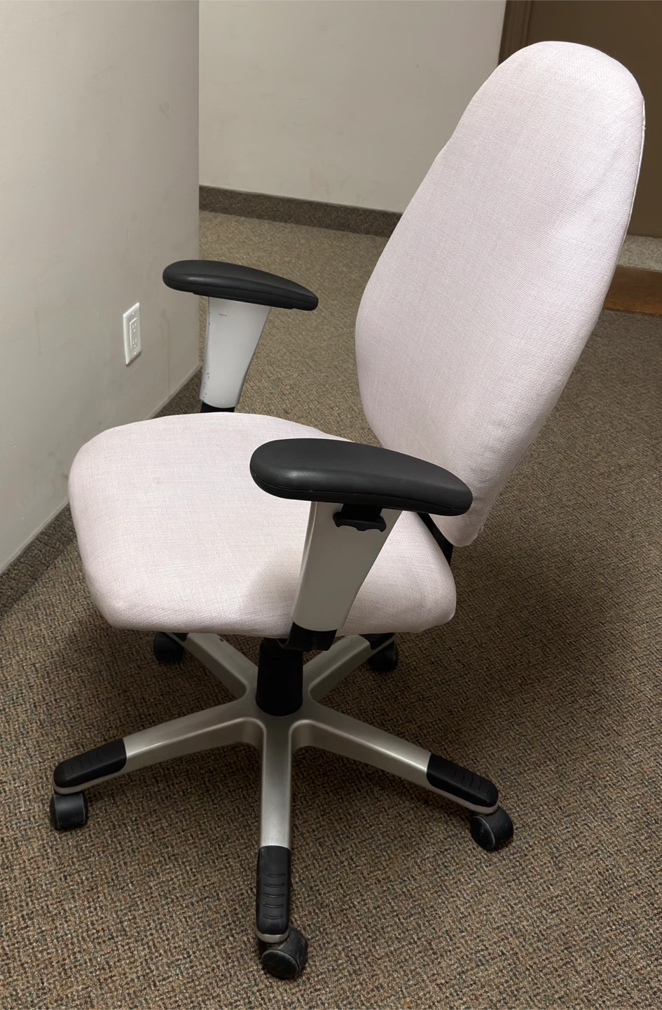 Ergonomic Office Chair - photo 2