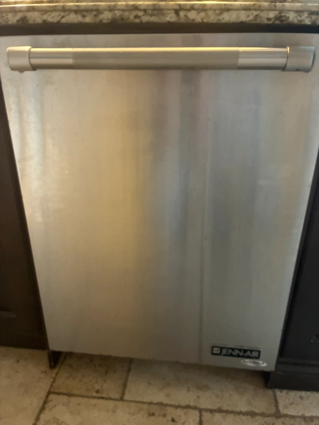 Jenn-Air JDB9200AWP3 Dishwasher - photo 3