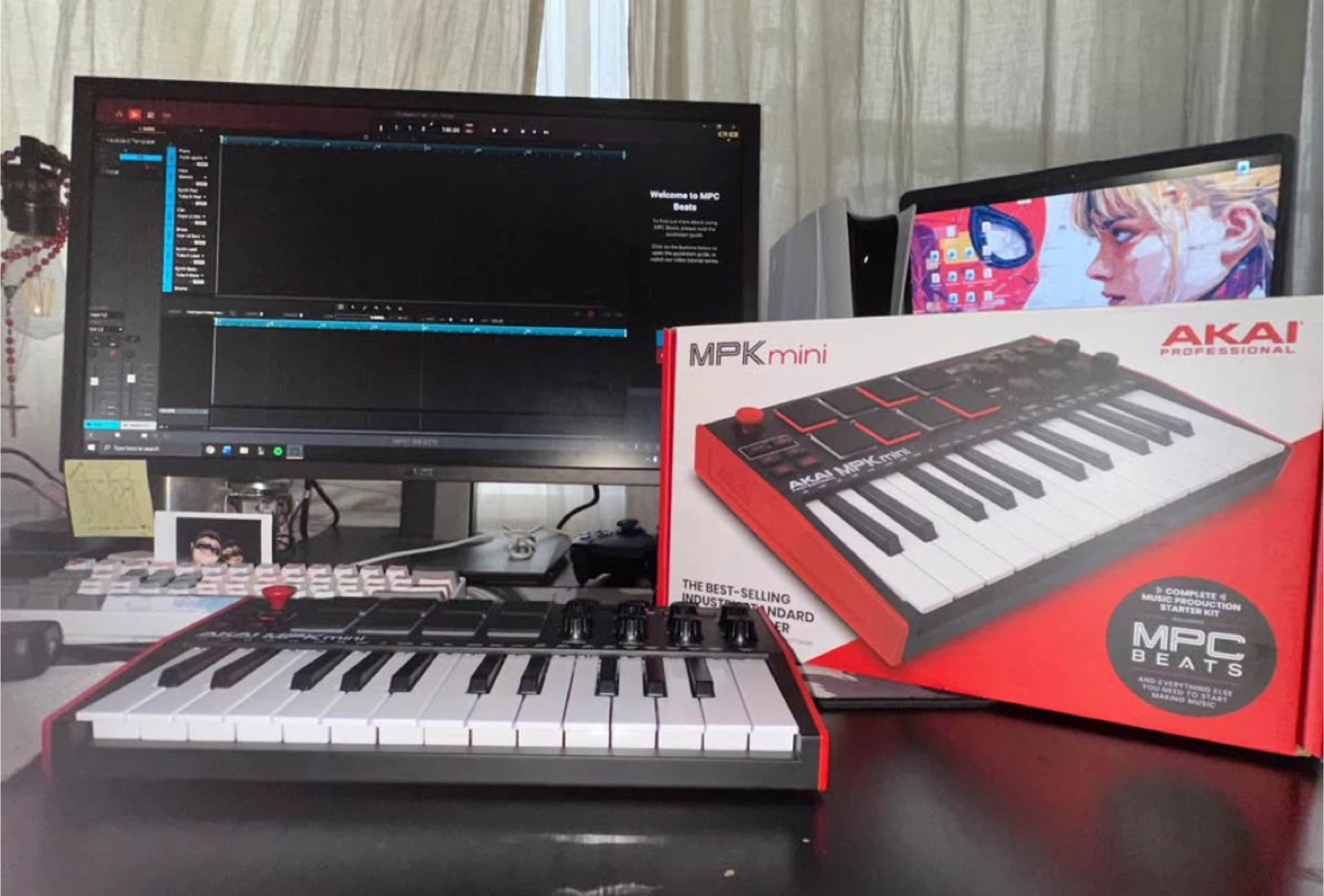 AKAI MPK Mini MIDI Controller - New!