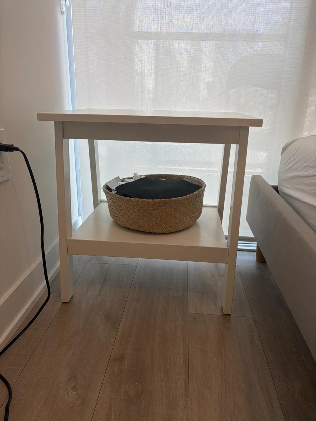 2x White Bedside Table - photo 2