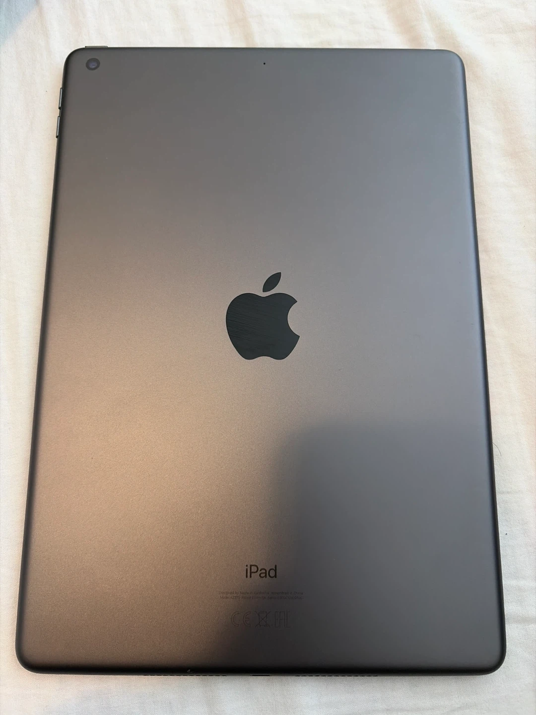 Apple iPad 8th generation + accessories - photo 2