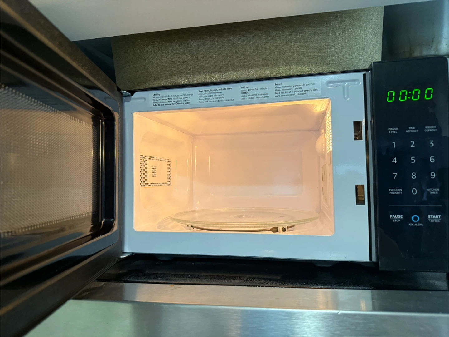 Amazon Voice Controlled Microwave Oven - photo 2