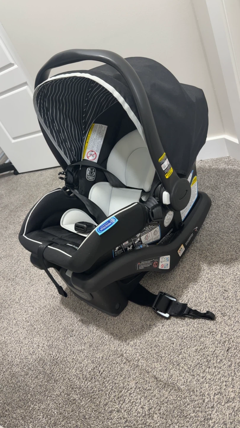 Graco SnugRide SnugFit 35 LX Infant Car Seat
