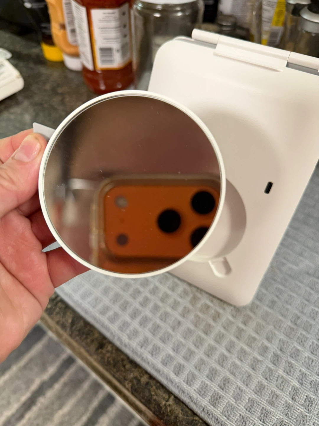 LED Vanity Mirror with Touchscreen Dimming - photo 5