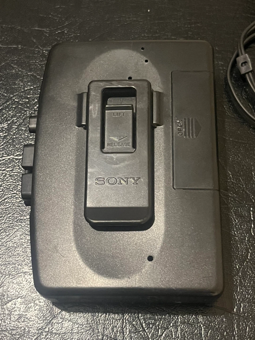 Sony Walkman FM/AM Radio Cassette Player - photo 3