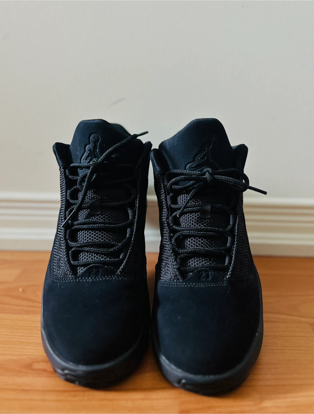 Air Jordan Max Aura 2 – Triple Black – Men’s US 9 - photo 4