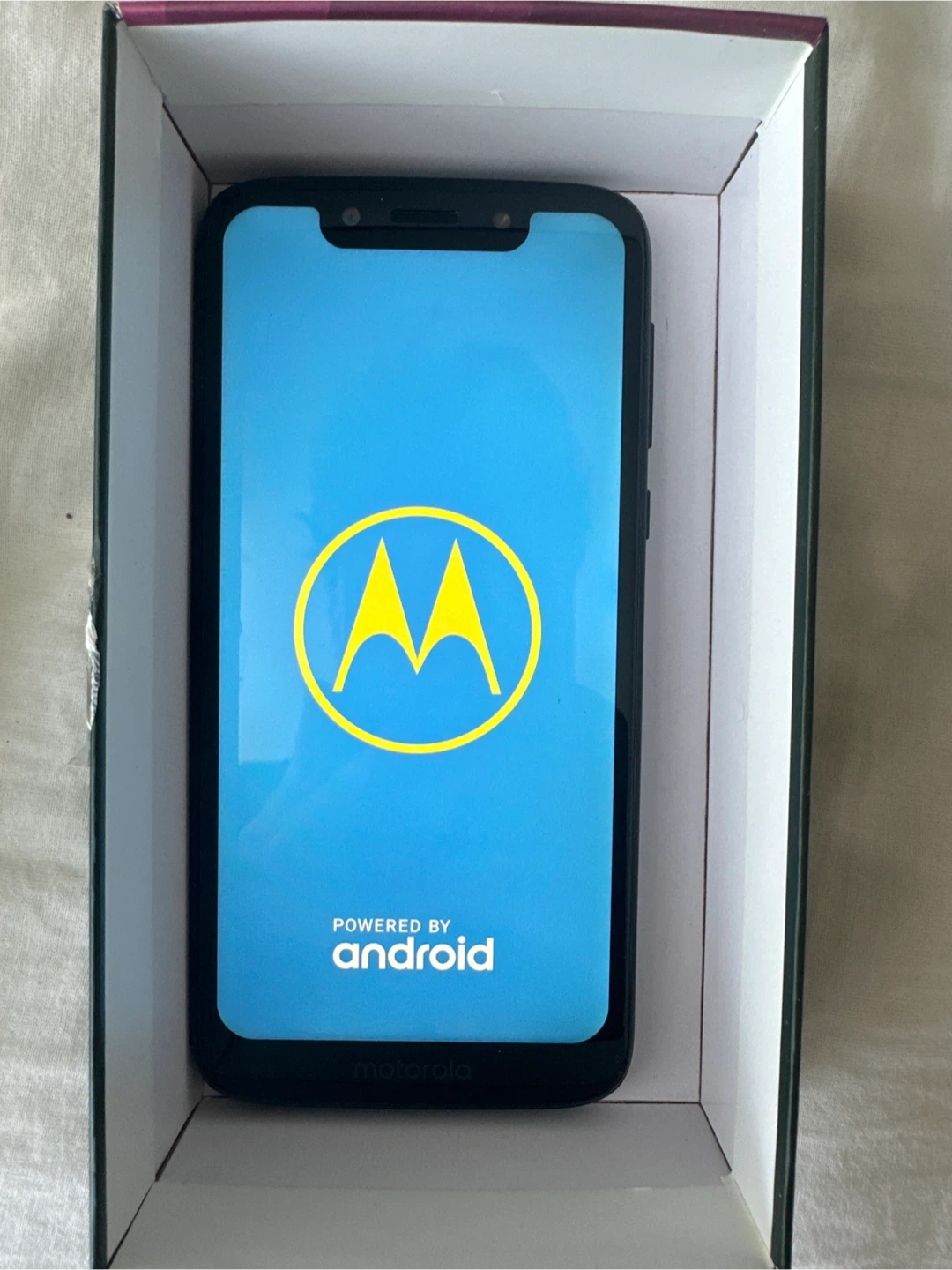 Motorola Moto G7 Play - Like New! - photo 3
