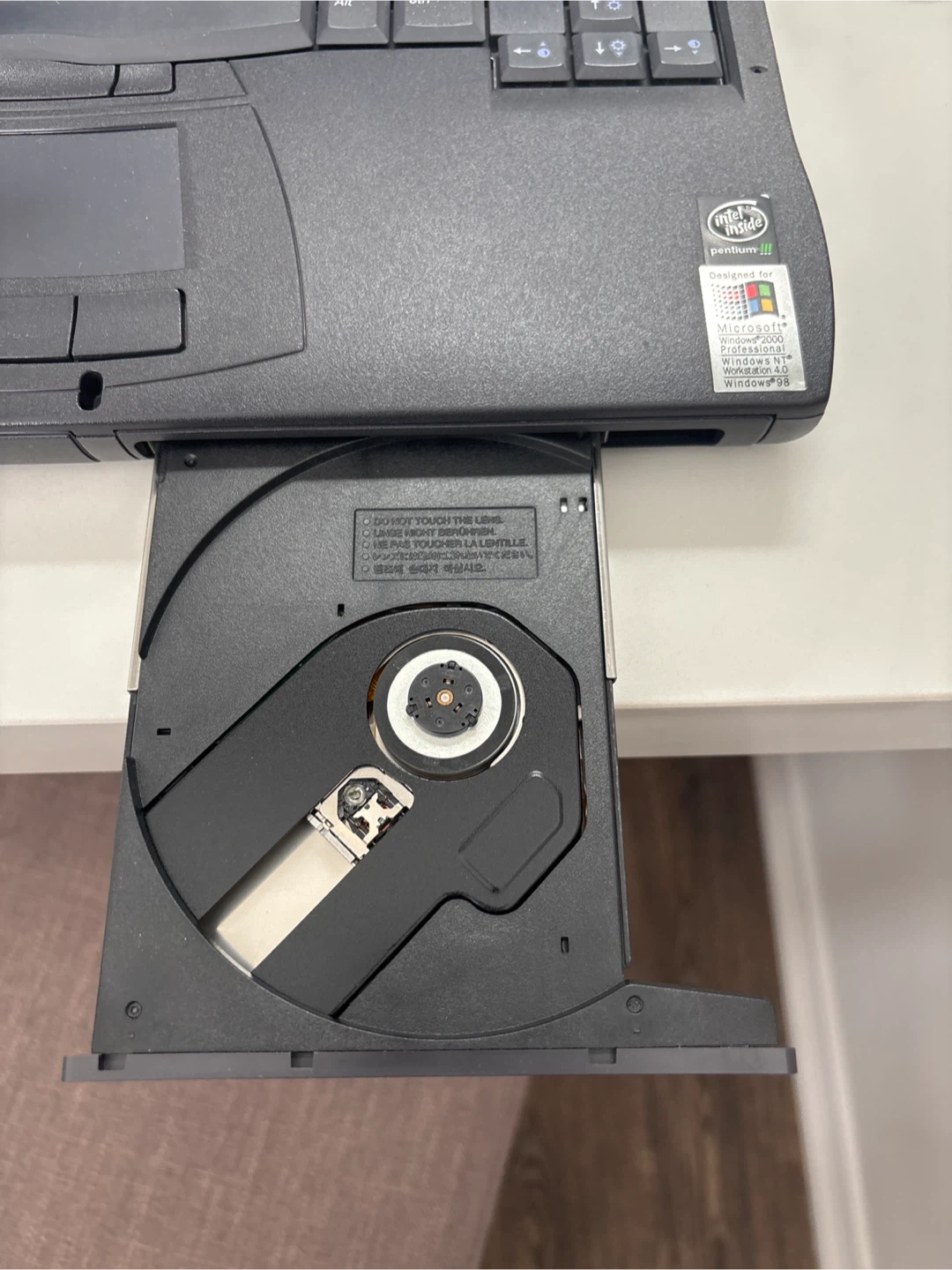 Dell Latitude CPx Laptop - photo 3