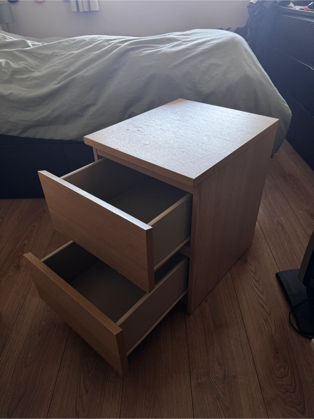 IKEA Malm Nightstand - photo 2