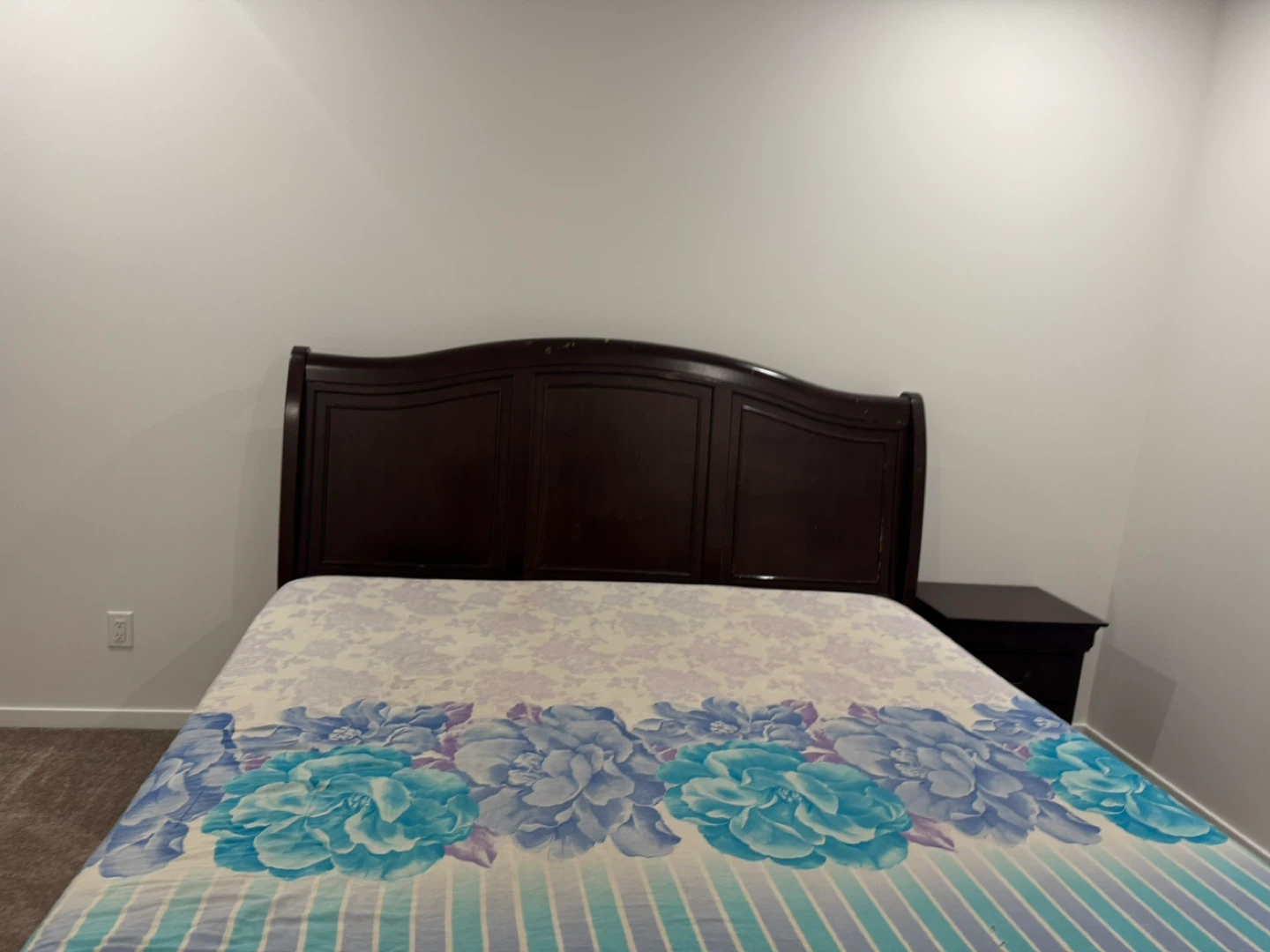 KING  Size Dark Wood Bed Frame - photo 3
