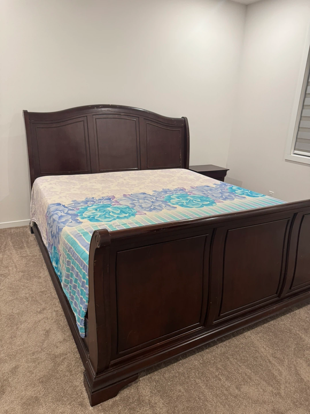 KING  Size Dark Wood Bed Frame - photo 2