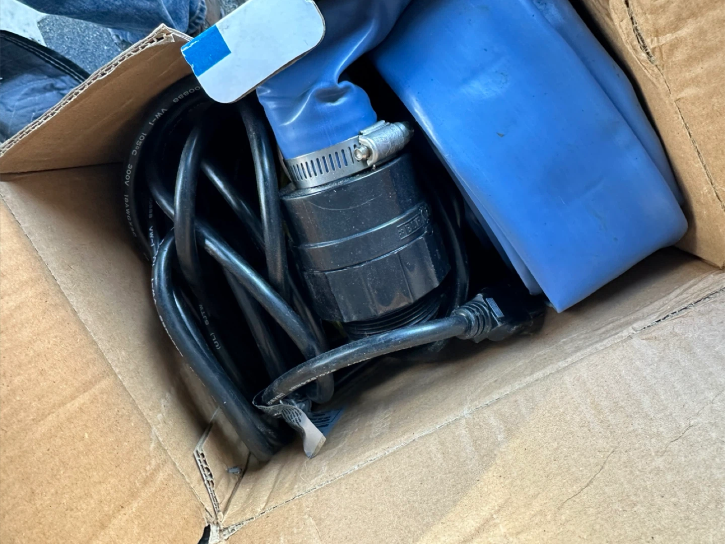 Burcam 1/2 HP Submersible Utility Pump - photo 2