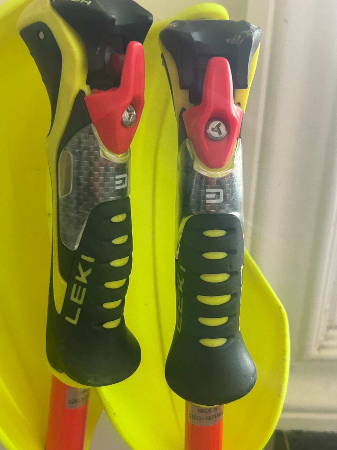 LEKI Venom SL 3D Ski Poles - Size 125 - photo 4