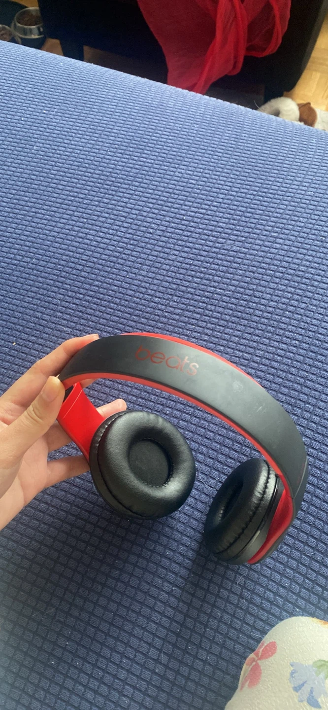 Beats Solo3 Wireless Headphones - Red & Black - photo 2