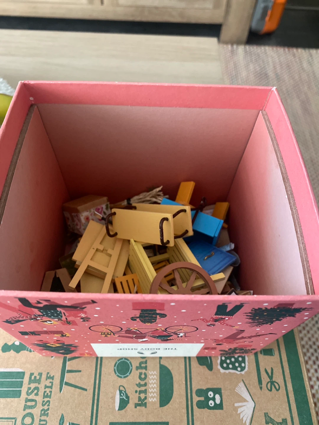 Rolife Cathy's Flower House DIY Miniature House DG104 - photo 2
