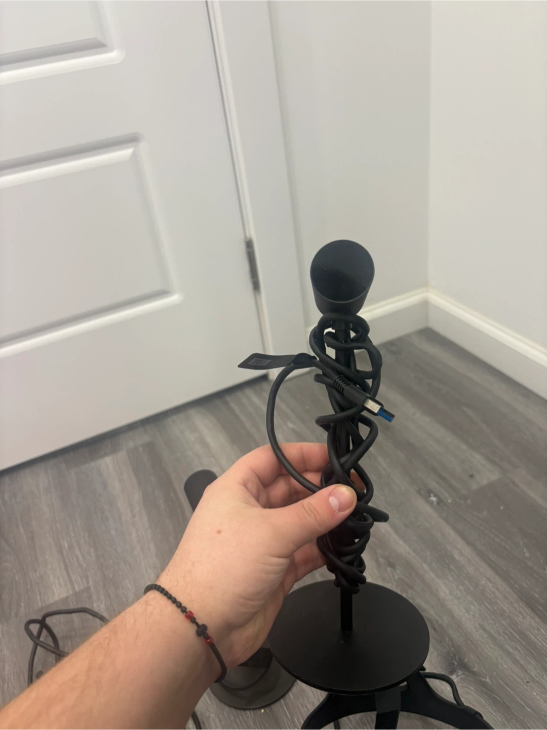 Oculus Quest 1 VR Headset with Controllers - photo 3
