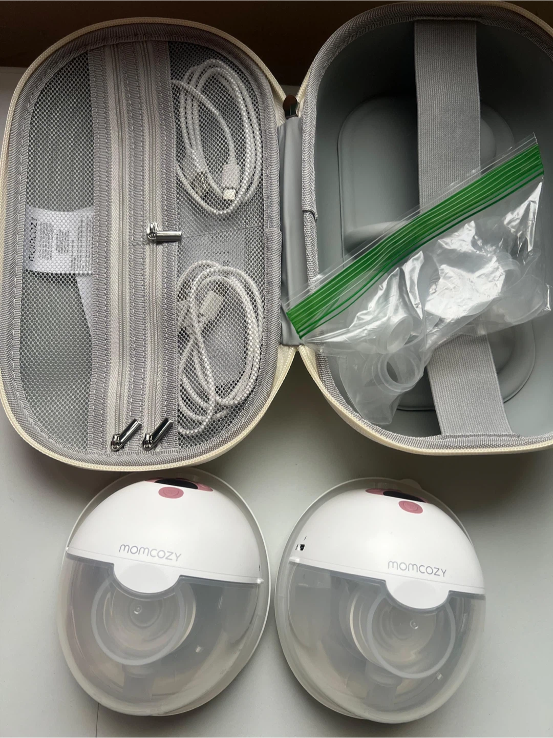 Momcozy Wearable Breast Pump Set - photo 2