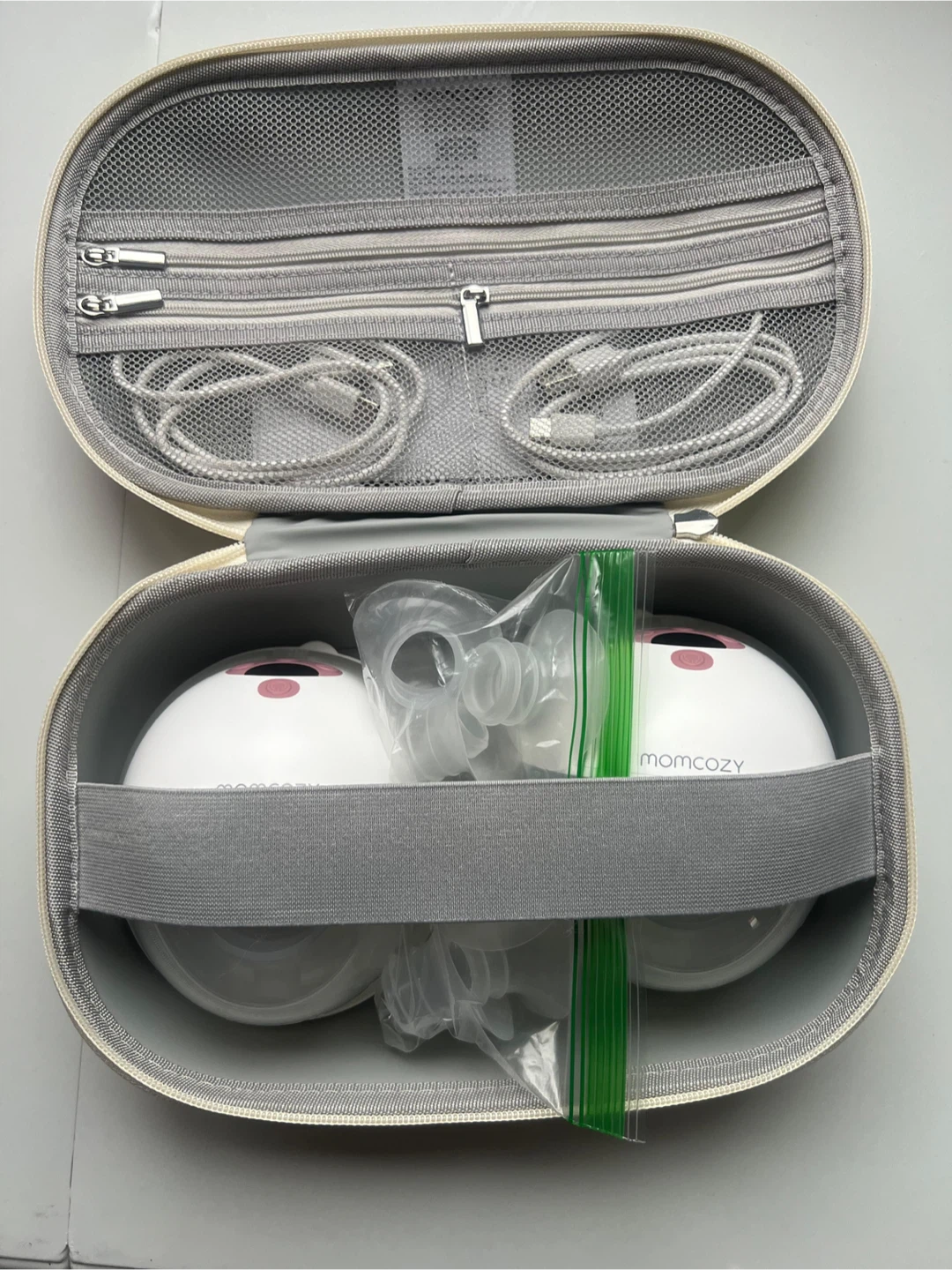 Momcozy Wearable Breast Pump Set - photo 3