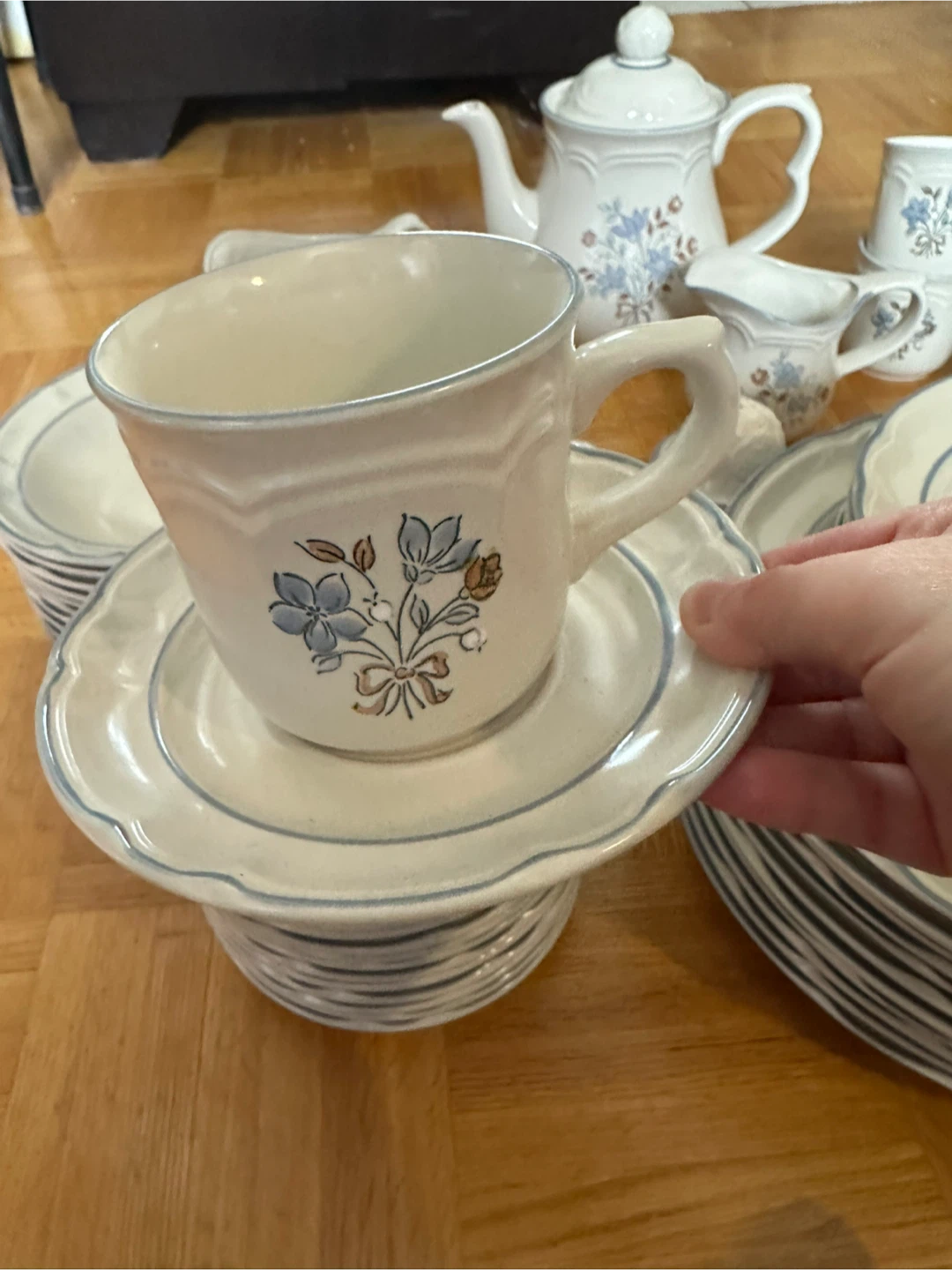 Cordella Bluet Stoneware - 58 Piece Set - photo 5