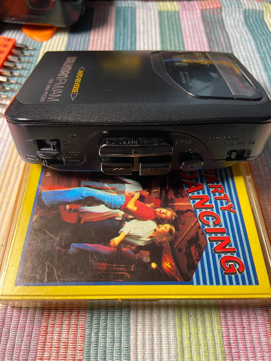 Sony Walkman FM/AM WM-FX301 - photo 2