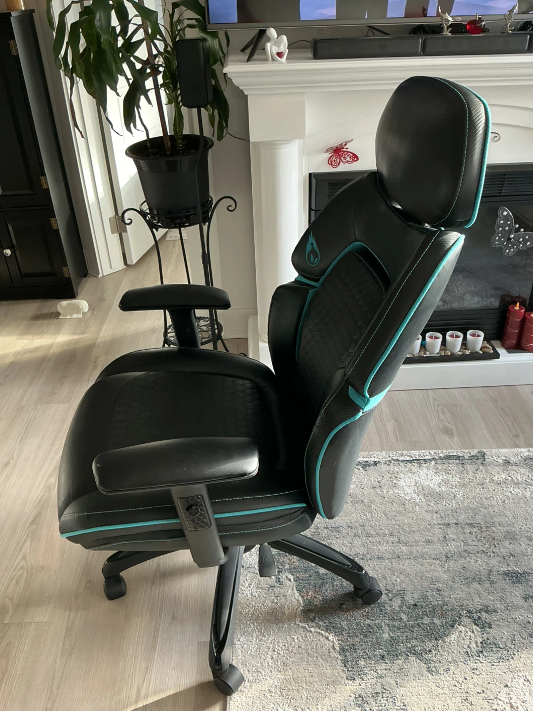 Respawn Black & Teal Gaming Chair - photo 3