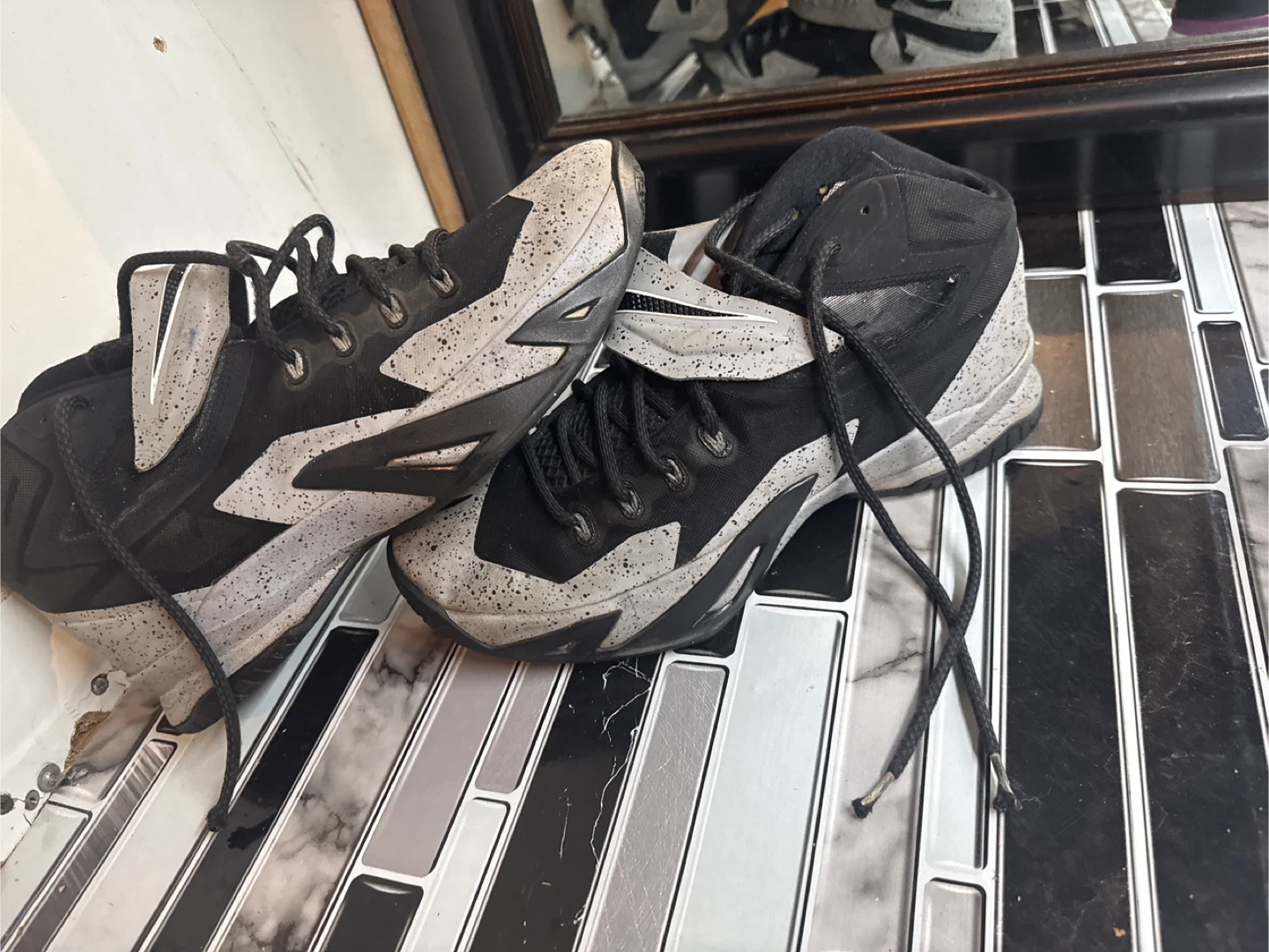 Nike Zoom LeBron Soldier 8 Premium Black athletic sneaker - photo 4
