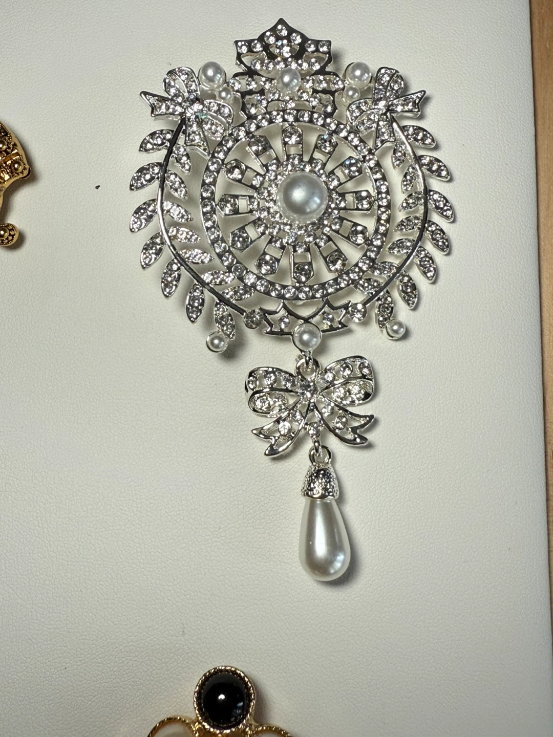 Unique Brooch Collection - photo 5
