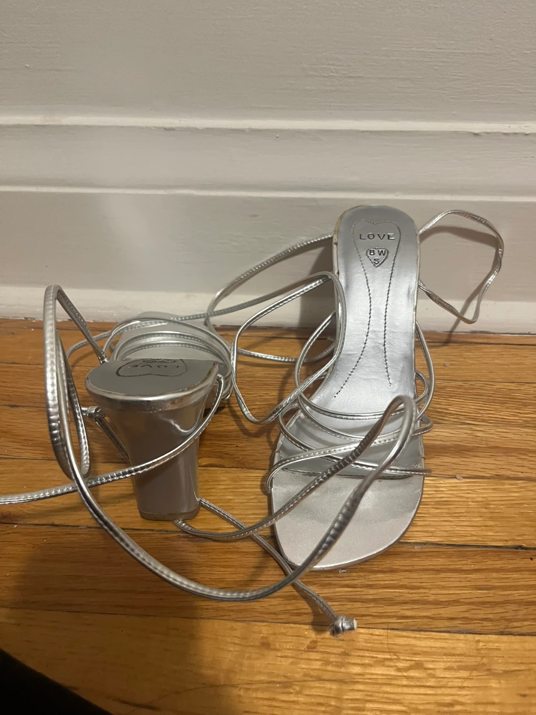 Love BW silver heels - size 8 - photo 2