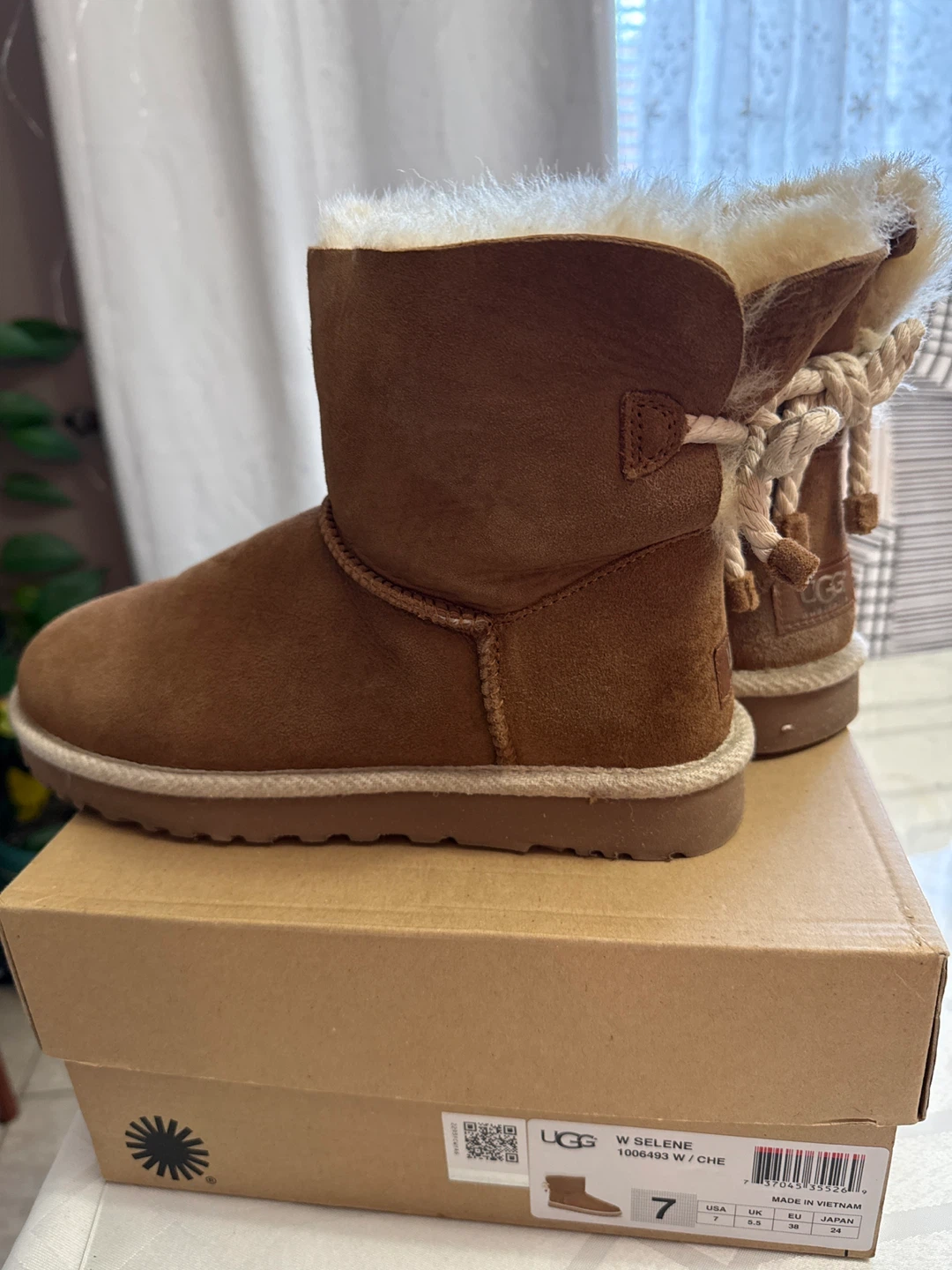 UGG W Selene Chestnut Boots - Size 7 - photo 3