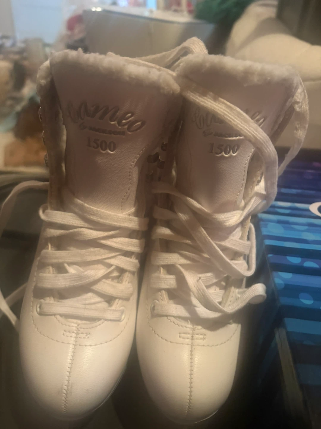 Romeo 1500 White Ice Skates - Size 2 kids