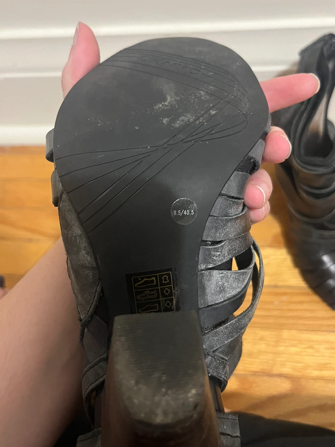 DKNYC Black Leather Heels - Size 9.5 - photo 3